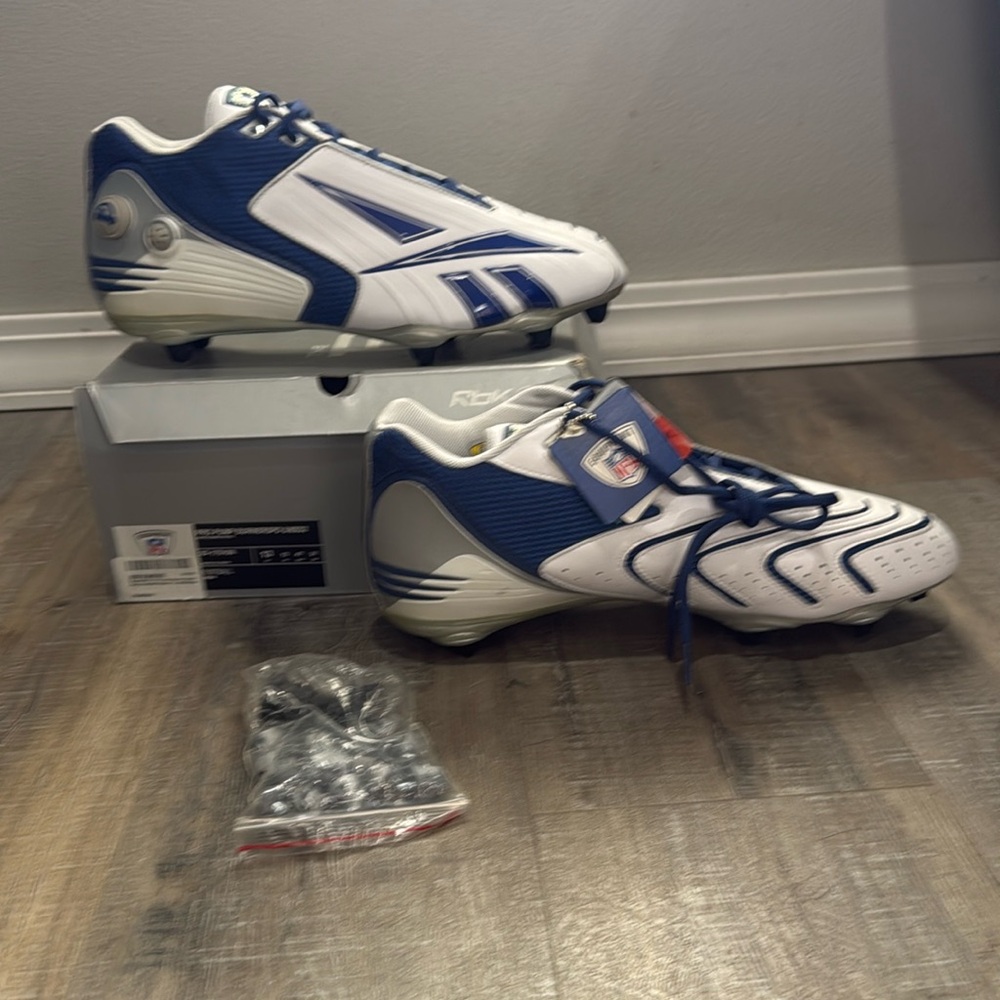Football cleats